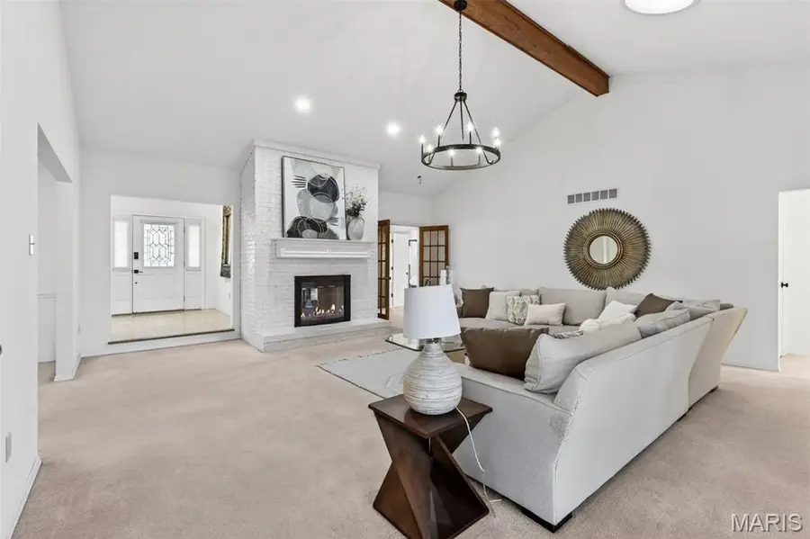 58 Lansdowne Court, Saint Charles, MO 63303 - Image #2