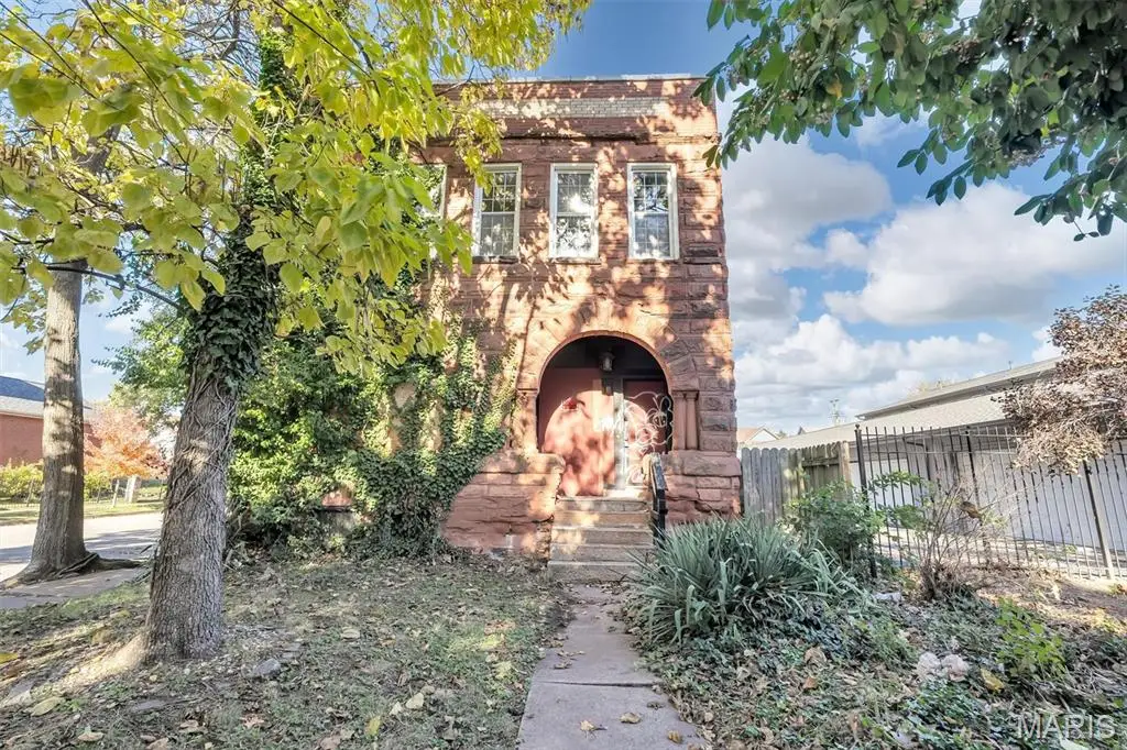 4169 Mcpherson Avenue, Saint Louis, MO 63108 - Image #1