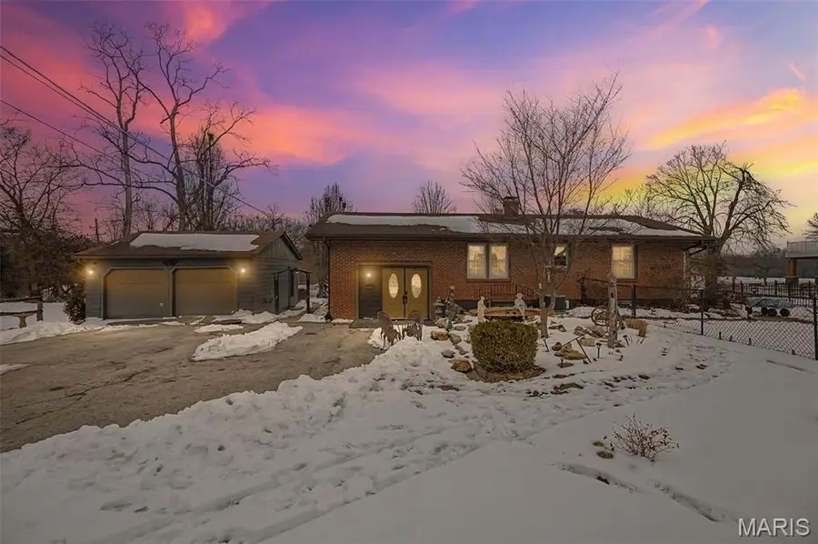 1102 Sheehan Lane, Alton, IL 62002 - #2