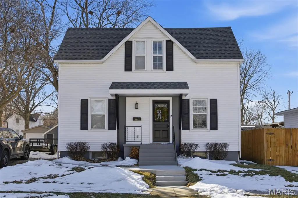 704 Pine Street, Highland, IL 62249 - #1