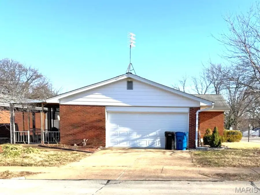 4409 Fatima Drive, Affton, MO 63123 - #2