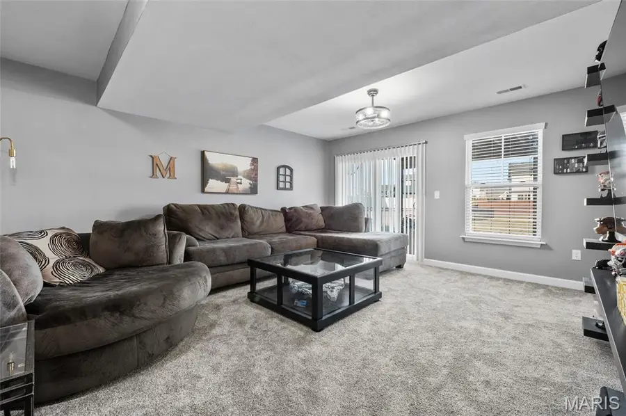 504 Dakotah Dr, Saint Jacob, IL 62281 - #2