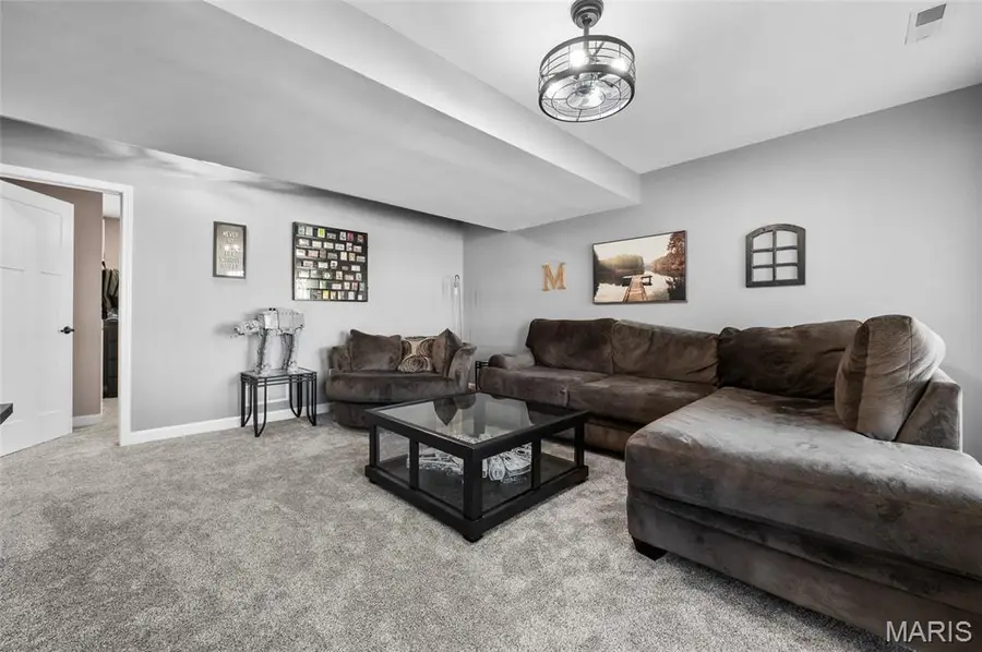 504 Dakotah Dr, Saint Jacob, IL 62281 - #3