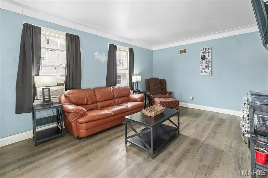 715 Forest Avenue, Ferguson, MO 63135 - #3