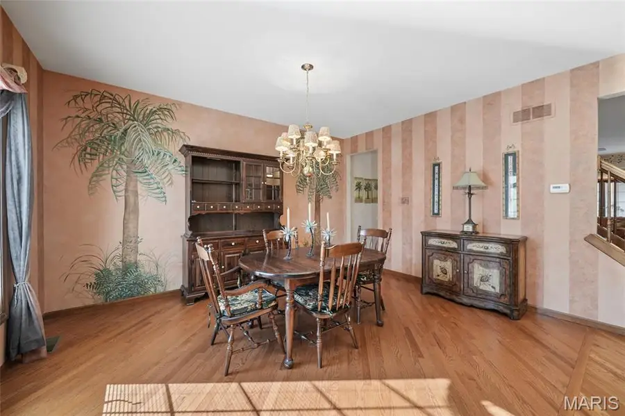 5716 Lilac Trails Drive, Saint Louis, MO 63128 - #3