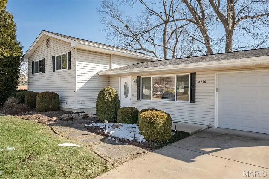 2716 Arrow Heights Drive, Maryland Heights, MO 63043 - #3