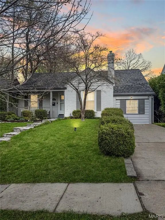 8671 Rosalie Avenue, St Louis, MO 63144