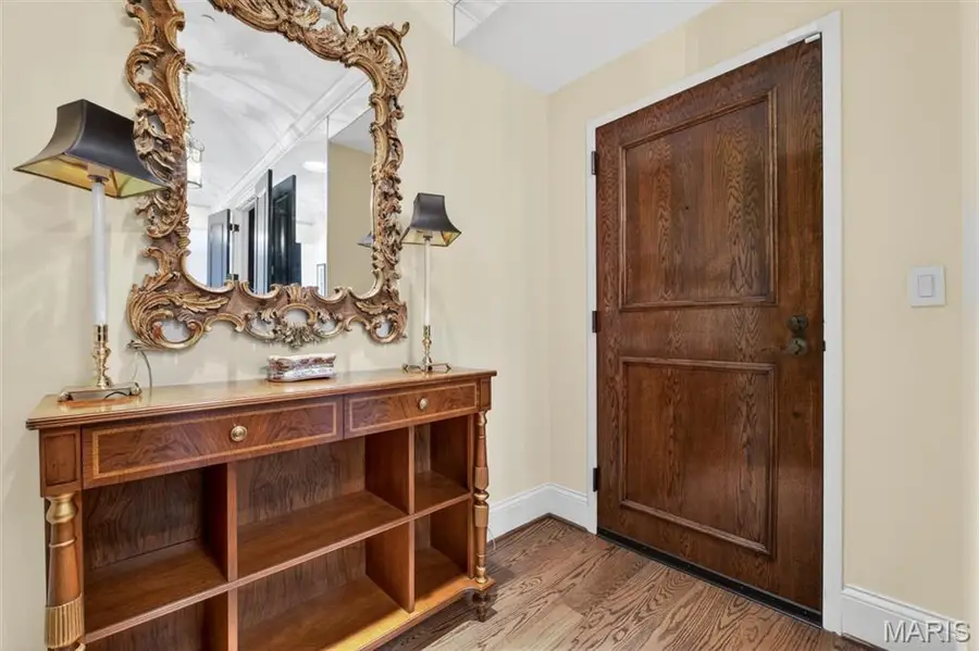 622 Forest Court #4A, Clayton, MO 63105 - #3