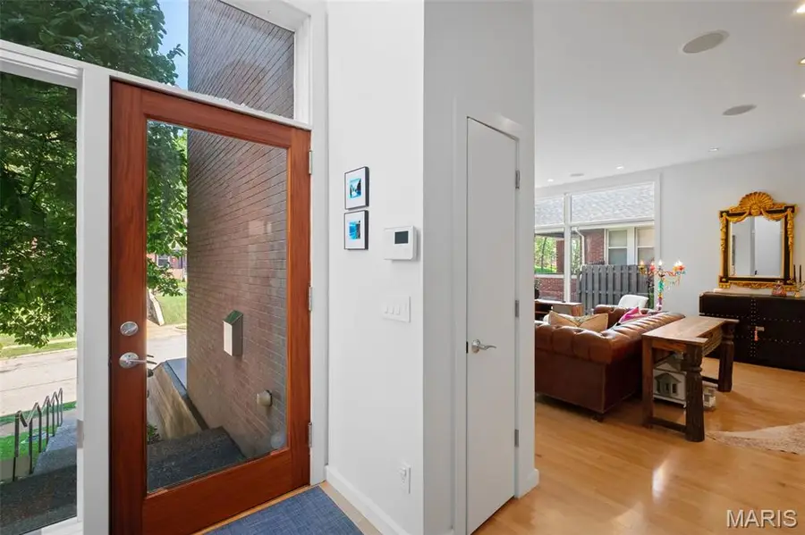 7526 Washington Avenue, University City, MO 63130 - #2