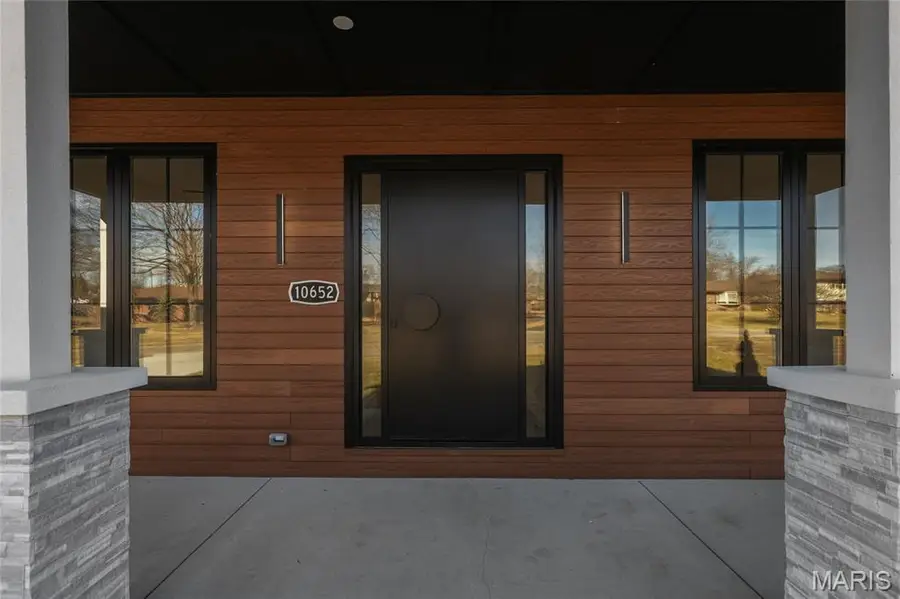 10652 Roanna Lane, Sunset Hills, MO 63128 - #2