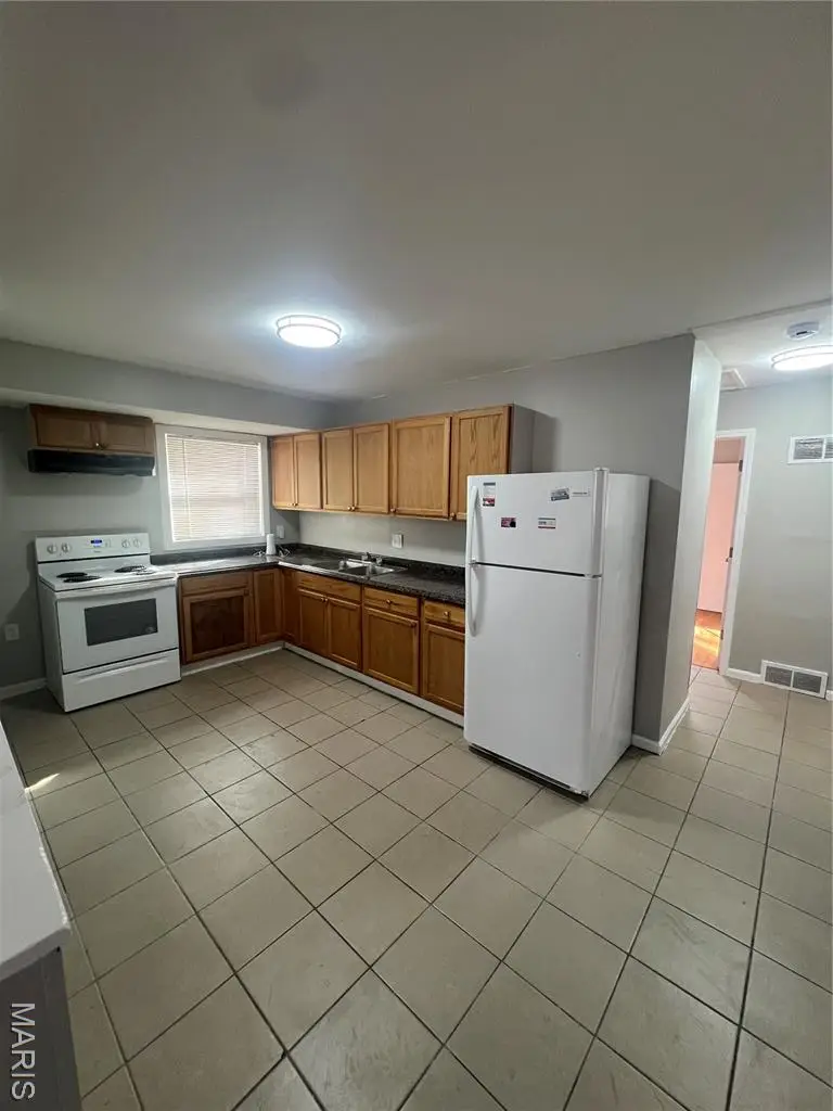 10201 Gourock Drive, Saint Louis, MO 63137 - #3