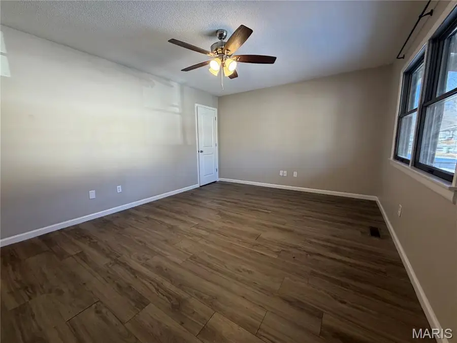 1800 E 9th Street, Washington, MO 63090 - #3