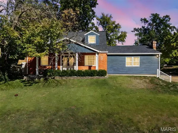 1001 Barberry Lane, Kirkwood, MO 63122