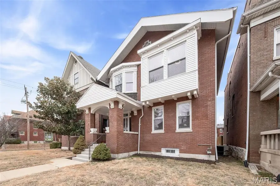 6059 Mcpherson Avenue, Saint Louis, MO 63112 - #3