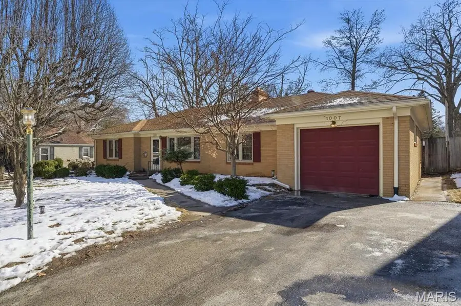 1007 Mcpherson Avenue, Alton, IL 62002 - #3