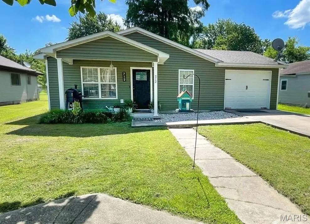 712 W Oak Street, Dexter, MO 63841 - #1