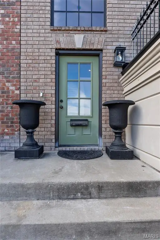 327 N Main Street, Cape Girardeau, MO 63701 - #3