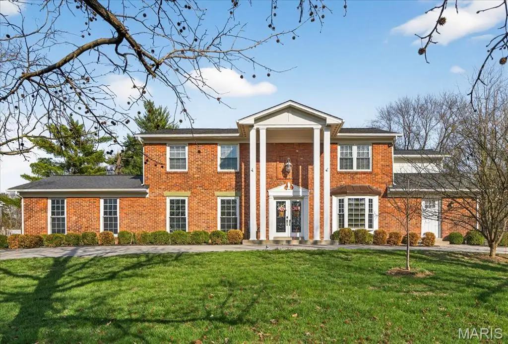 1324 Brynnwood Drive, Ladue, MO 63124 - #1