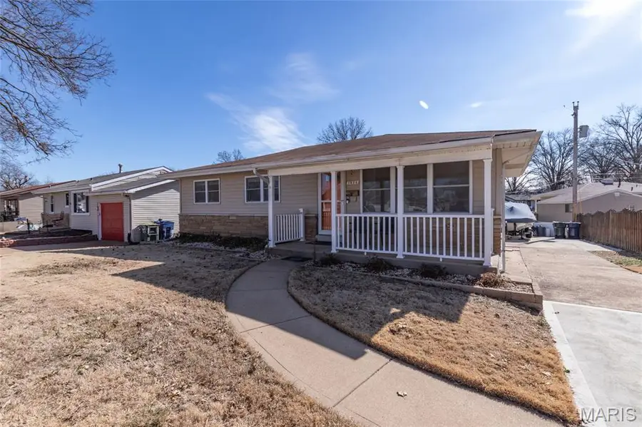 7824 Decatur Drive, Saint Louis, MO 63123 - #3