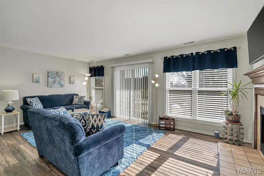 5186 Hollow Wood Court #B, Saint Louis, MO 63128 - #2