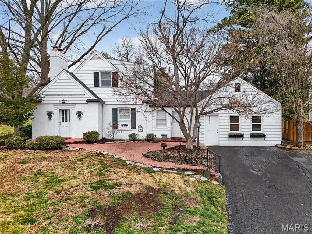9553 Park Lane, Saint Louis, MO 63124 - #1