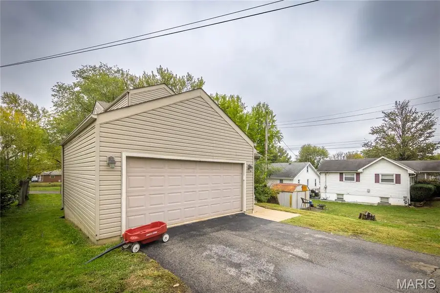 2204 Burns Avenue, Overland, MO 63114 - #2