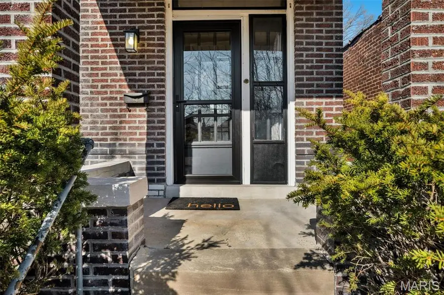 5041 Rosa Avenue, Saint Louis, MO 63109 - #3