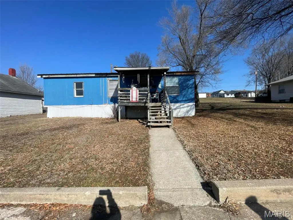 2112-2114 Spruce Street, Hannibal, MO 63401 - #1