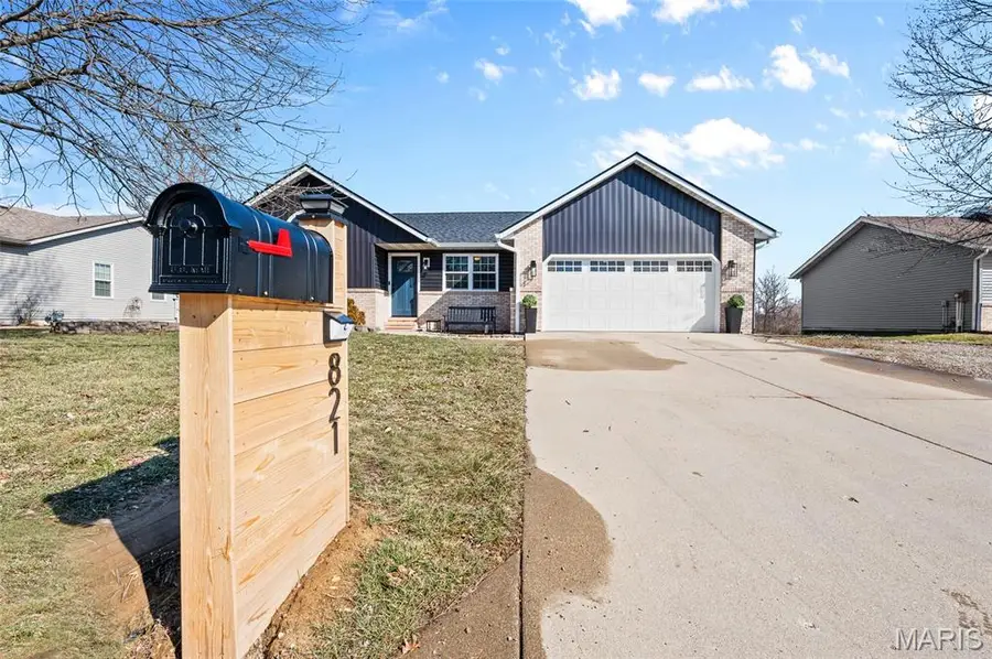 821 Copper Ridge, Maryville, IL 62062 - #3