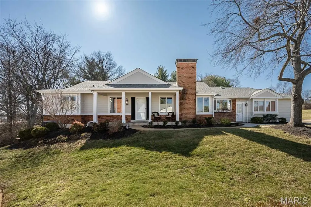 15644 Hedgeford Court, Chesterfield, MO 63017 - #1