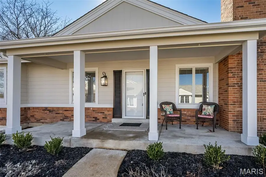 15644 Hedgeford Court, Chesterfield, MO 63017 - #2