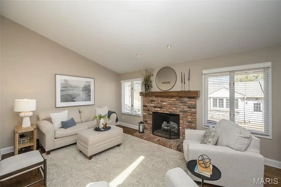 15644 Hedgeford Court, Chesterfield, MO 63017 - #3