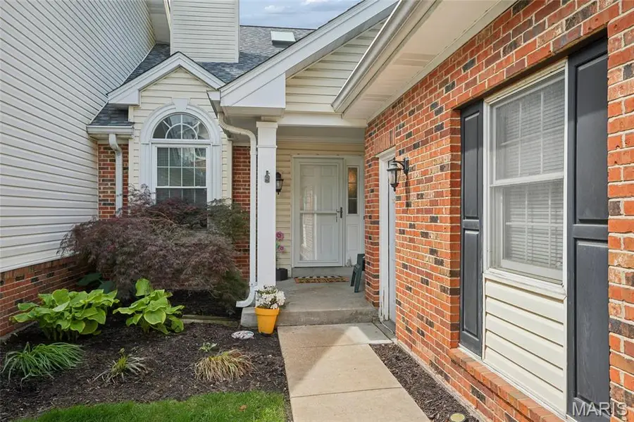 7326 Westover Colonial Lane, Shrewsbury, MO 63119 - #3