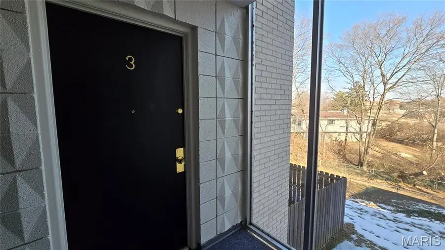 10407 Briarbend Drive #3, Saint Louis, MO 63146 - #2