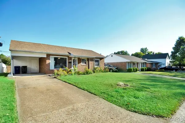 7316 Sharp Avenue, St Louis, MO 63116