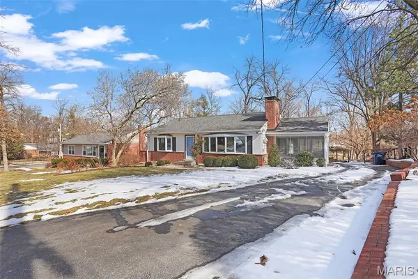 106 S Brent Avenue, St Louis, MO 63122