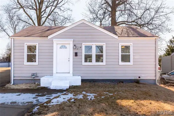 210 Derhake Road, Florissant, MO 63031