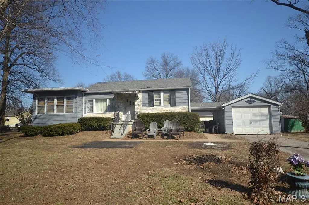512 Kansas Avenue, Belleville, IL 62221 - #1