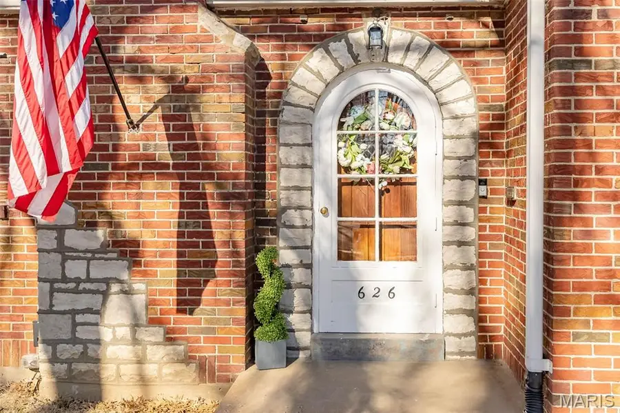 626 Tompkins Street, Saint Charles, MO 63301 - #2