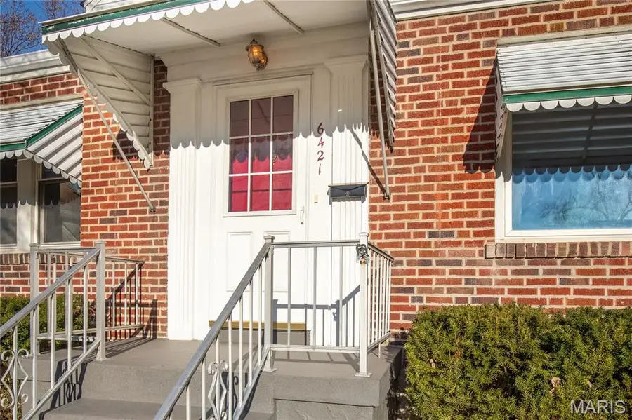 6421 Judson Avenue, Saint Louis, MO 63123 - #3