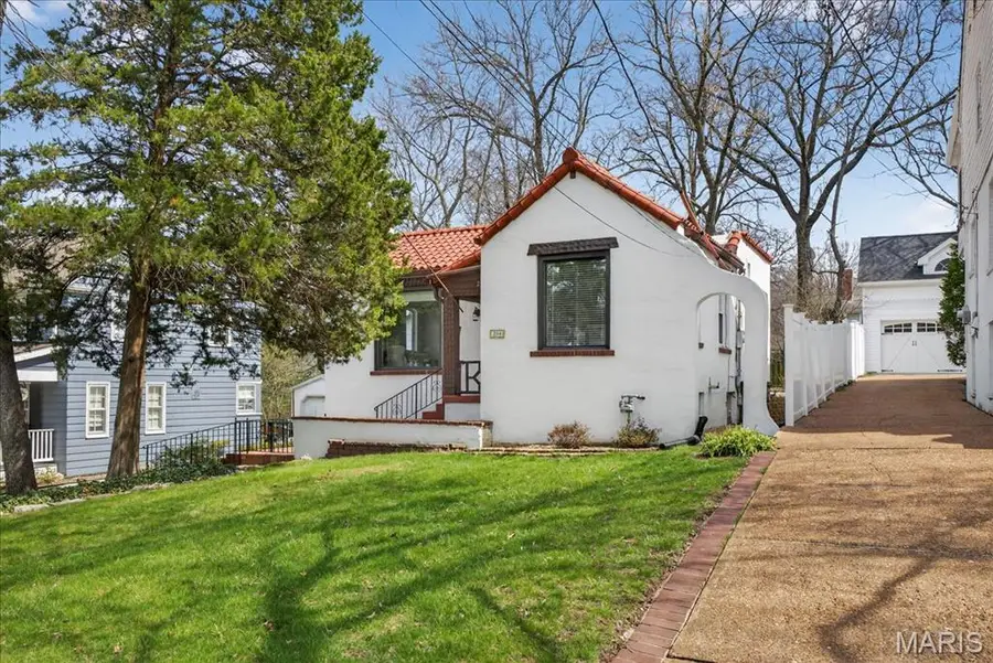 234 Parkland Avenue, Saint Louis, MO 63122 - #2