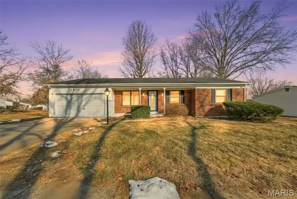 6803 Foxbend Court, Florissant, MO 63033