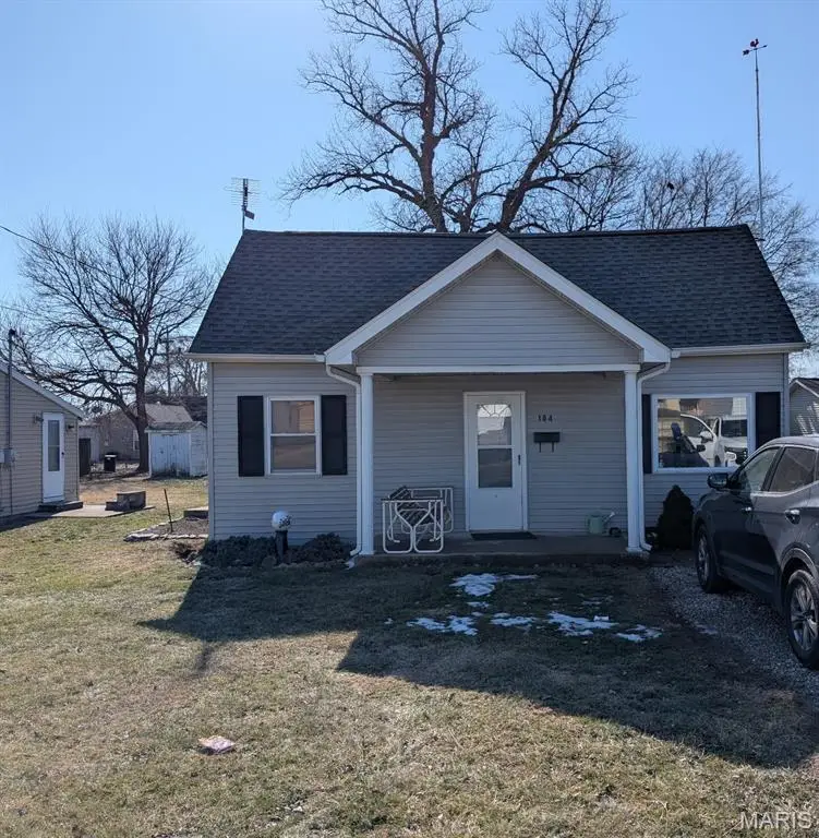 104 Hazel Street, Jerseyville, IL 62052 - #2