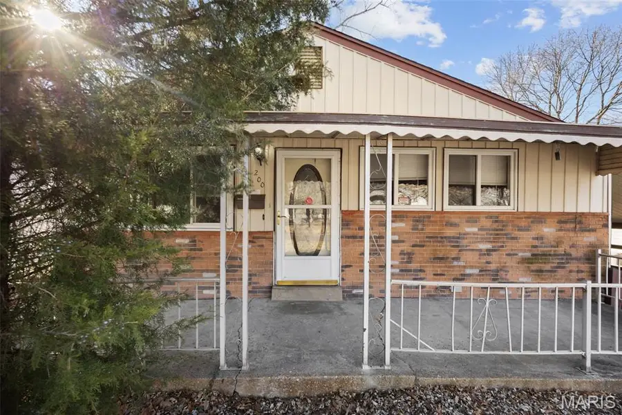 200 Mcalpine Drive, Glasgow Village, MO 63137 - #2