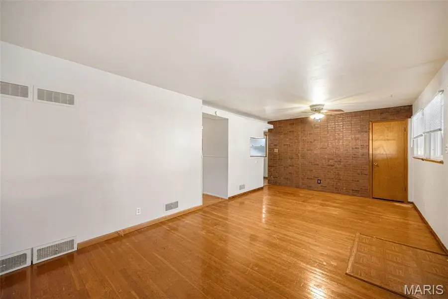 200 Mcalpine Drive, Glasgow Village, MO 63137 - #3