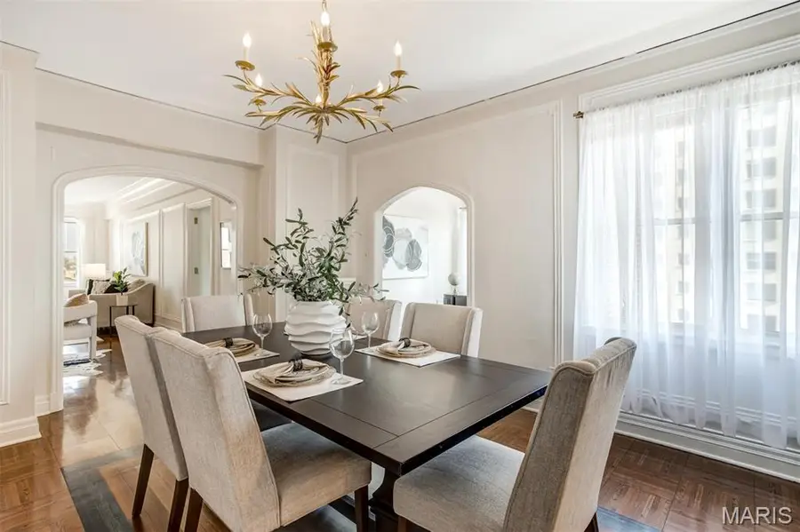 4440 Lindell Boulevard #801, Saint Louis, MO 63108 - #3