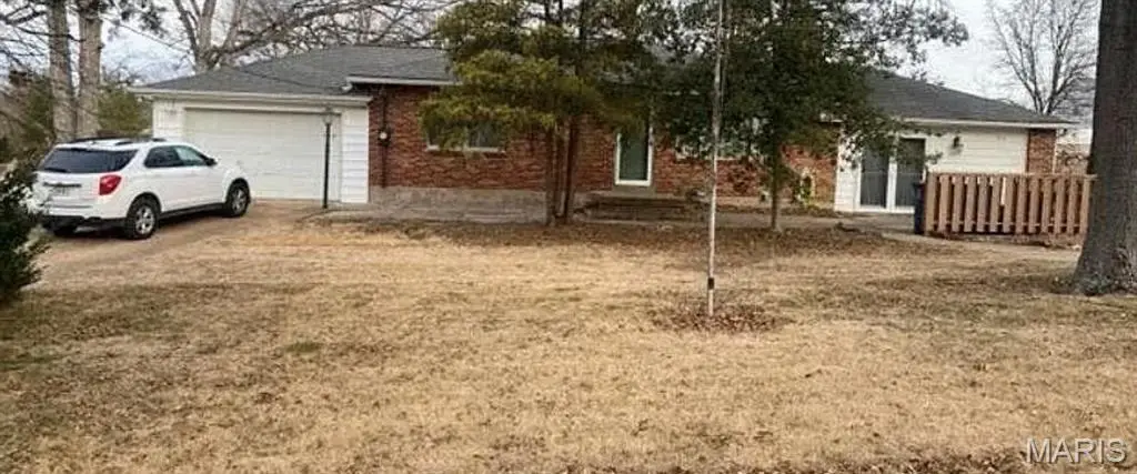 3029 Yaeger Road, Saint Louis, MO 63129 - #1