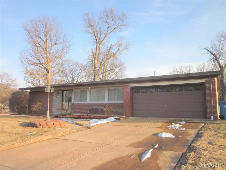 1540 Hialeah Place, Florissant, MO 63033 - #2