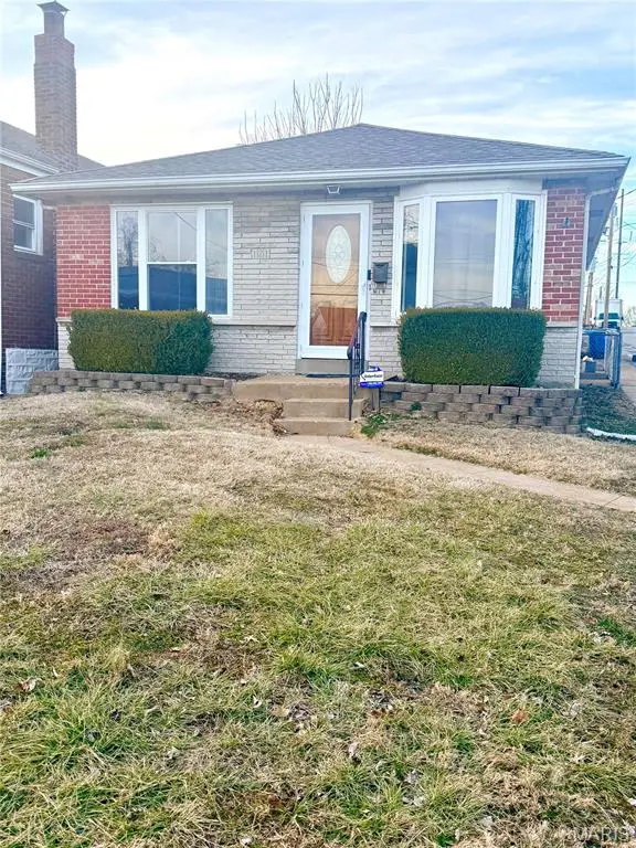 121 Mann Street, St Louis, MO 63125