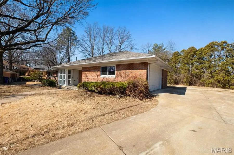 961 Briarwood Lane, University City, MO 63130 - #3